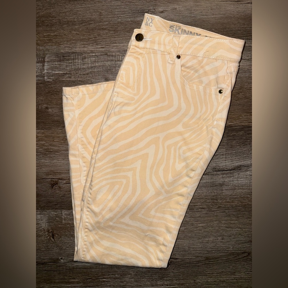 New York & Company Skinny and Low Rise Zebra Print Pants - Picture 7 of 13